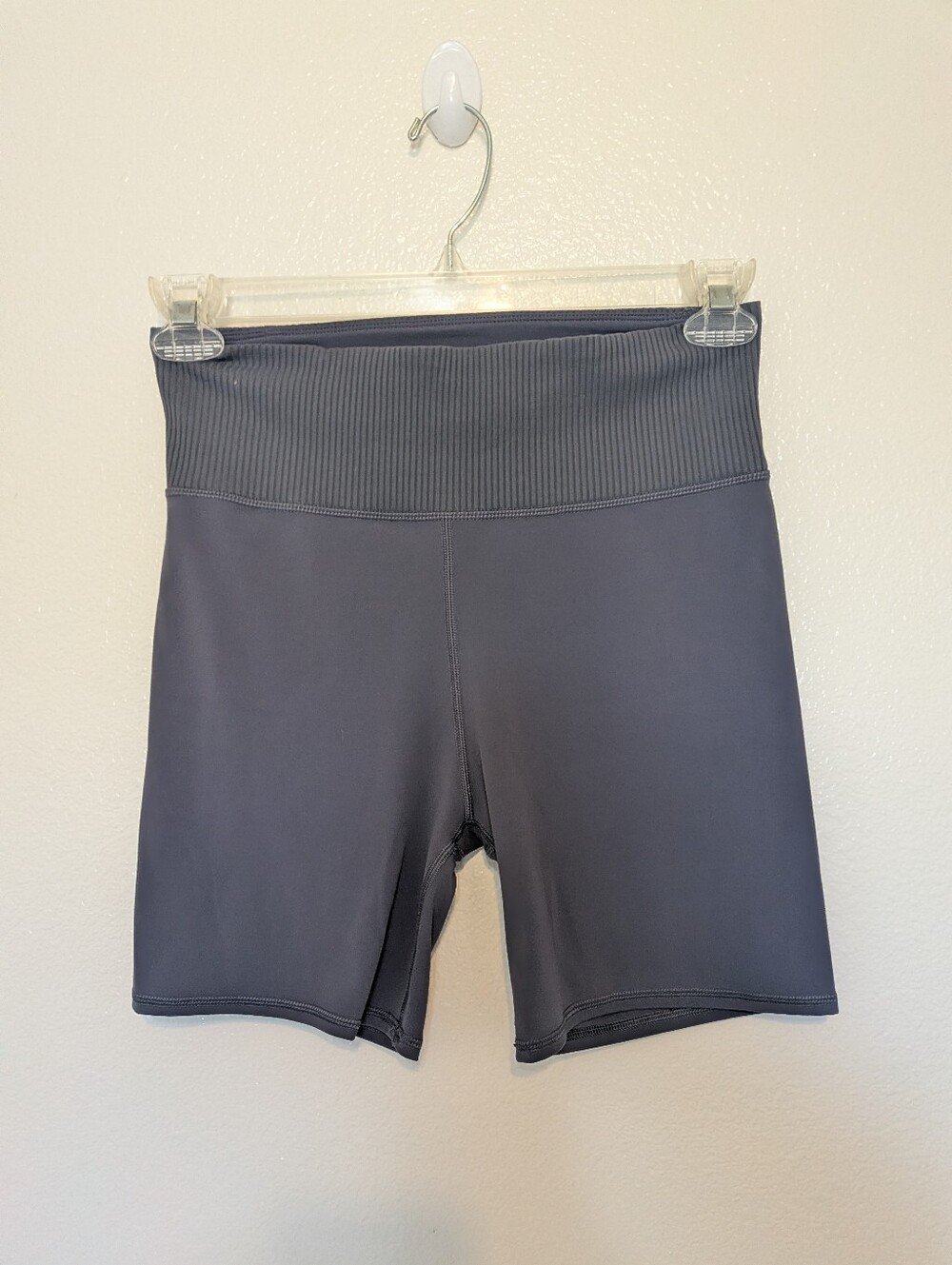 Vuori Ribbed Studio Short Gray EUC